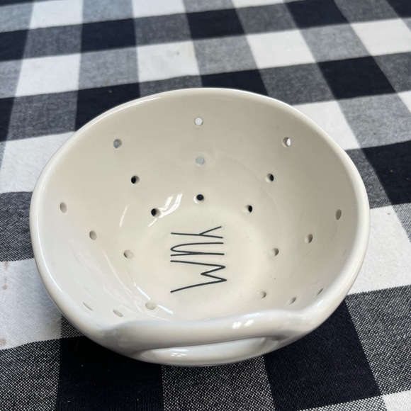 Rae Dunn Yum Mini Colander - Picture 2 of 3